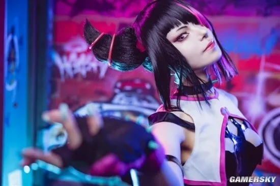 《街霸6》蛛俐COS玉足惊艳，COSPLAY新风尚！