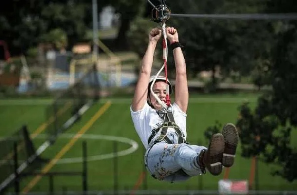 多兰夺冠惊动跳楼誓言，今改跳飞机引热议