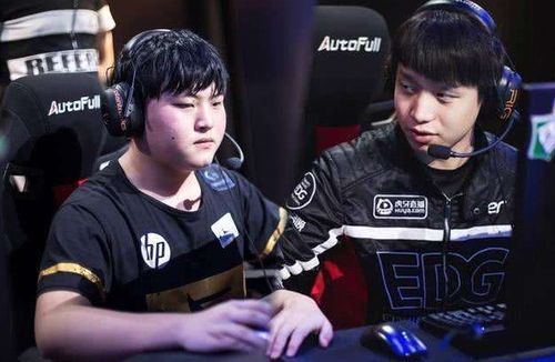 Uzi荣耀加冕，小吕布S15 FMVP成就三冠王AD传奇