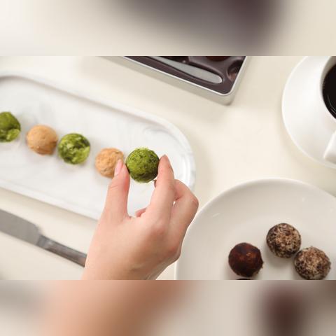 《百英雄传》美食偏好大揭秘，探寻队友味蕾新境界