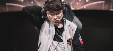 Faker领衔，英雄联盟总决赛TOP5操作盘点，揭秘新王诞生之路