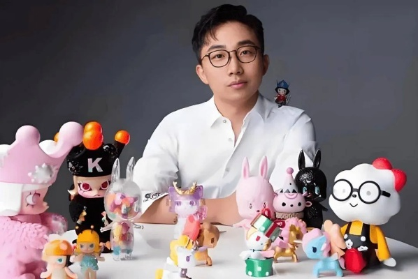 79元盲盒遭员工吐槽反涨，泡泡玛特股价逆势飙升，价值凸显