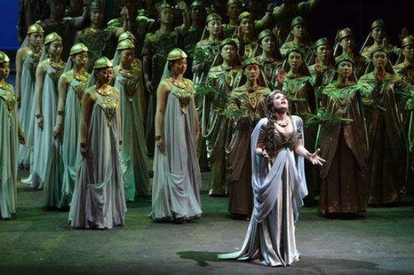 亚克拉西亚曙光，歌剧新韵绽放