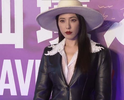 迪丽热巴九月不适，艺人健康代价几何？关爱同行，守护星光