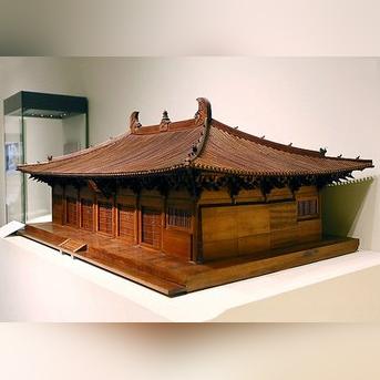 博物馆清洁意外毁艺术品，网友热议：擦拭成“新艺术”