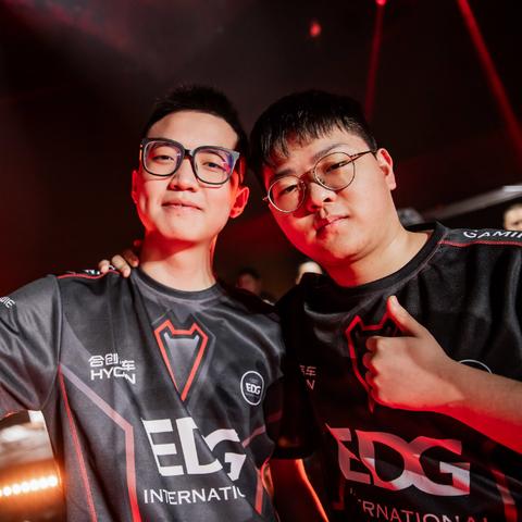 《无畏契约》幽影点位攻略解析：亚海悬城幽影玩法技巧深度解析