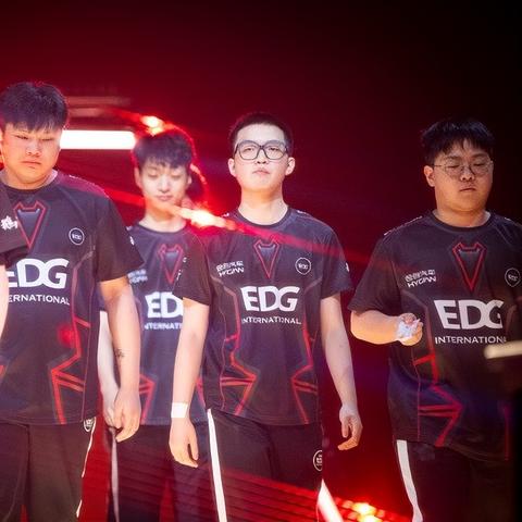 《无畏契约》霓虹町零点位攻略：掌握零点玩法，解锁战术新境界