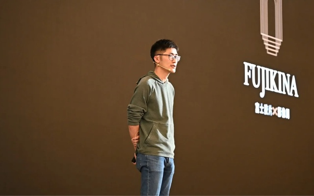 电话忽视，生活无痕：影视飓风TIM的独立态度揭秘