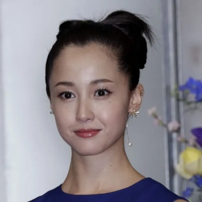 黑脸事件回应：泽尻英龙华精神紧绷至临界点，情绪价值再升级