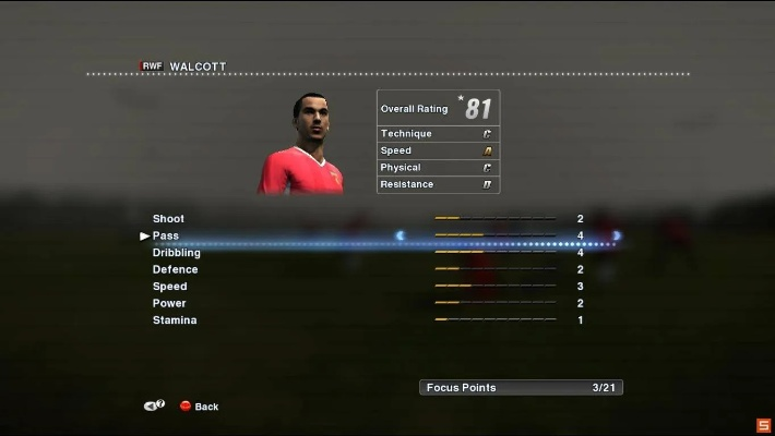 实况2013操作到底藏着多少未被挖掘的实战细节？老玩家用1000场经验帮你拆透