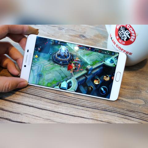 iPhone 17 Pro无缘前五，iOS性能巅峰榜新秀崛起