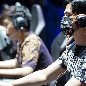 黄晓明新签眼大艺人，日本打野动态图曝光！揭秘电竞魅力