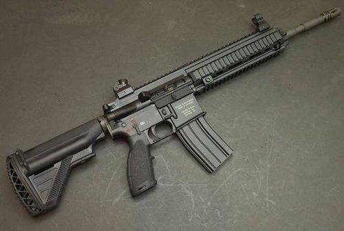 《绝地求生》新手必看：枪械挑选+压枪秘籍，快速提升射击技巧