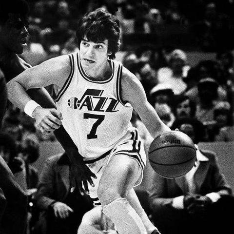 77岁奶奶坚持10年每天2小时篮球，为什么她的游戏局比年轻人还稳？