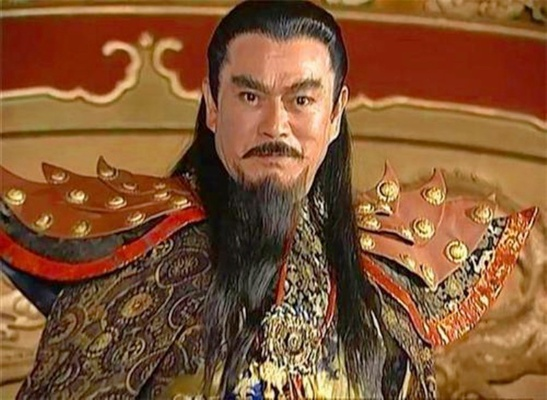 雄霸网络的终极密码，为什么90%玩家卡瓶颈，1%的人靠这3个隐形规则登顶？