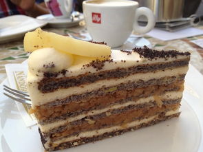 6寸蛋糕塞5斤车厘子翻车？店家道歉背后，藏着玩家都懂的「极致体验」陷阱