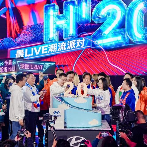 热血传奇老玩家都在找的官网隐藏福利，2025年还能这么玩？