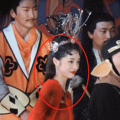 LOL玩家懵了，为什么你cos的英雄像路人？3个技能细节直接拉满还原度