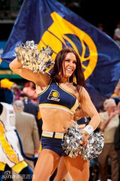 游戏里的啦啦队美女只看脸？老玩家揭秘3个被忽略的隐藏爽点