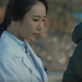 杀手4玩了100小时才懂的潜杀密码，为什么老玩家宁愿蹲30分钟也不硬刚？