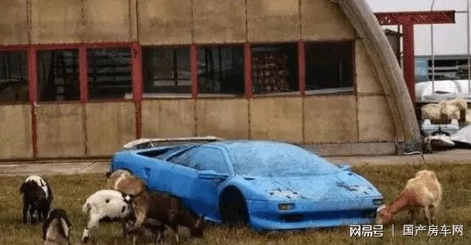 迪拜豪车堆成废铁？游戏里藏着你不知道的「富豪弃车」赚钱密码