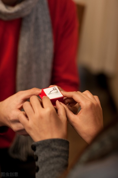 钻戒市场正在背叛爱情？玩家用游戏逻辑拆穿3个扎心真相