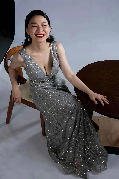 王家卫导演力赞金靖，自嘲被剪成荣幸引热议