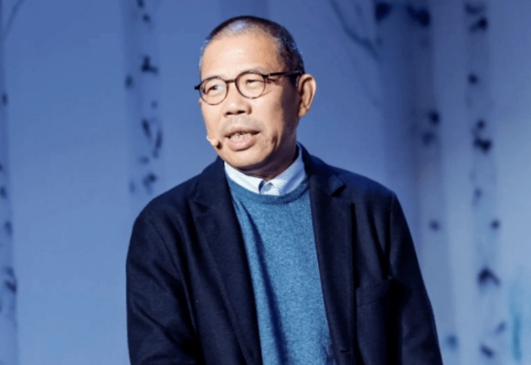 马云再创纪录，钟睒睒四度登顶首富宝座，财富新高峰！