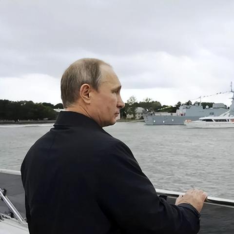 三国杀通缉令究竟藏着多少隐藏福利？老玩家都在偷偷刷的玩法全解析