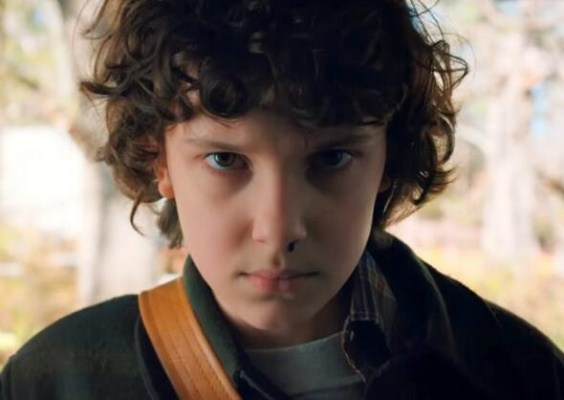 《怪奇物语》童颜再现：揭秘时光穿梭下的青春蜕变