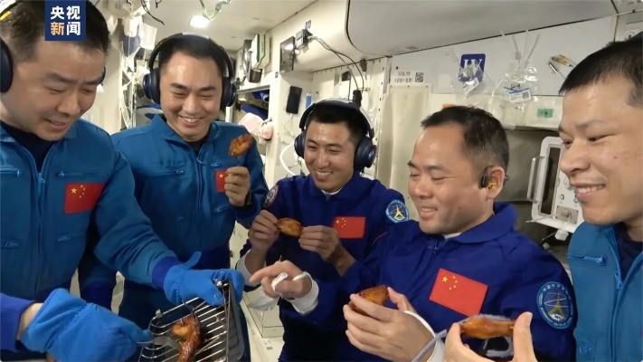 中国航天员空间站尝鲜烤翅，太空撸串不再是梦