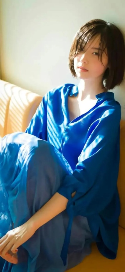 加藤小夏新剧大放异彩，获奖美照惊艳亮相！