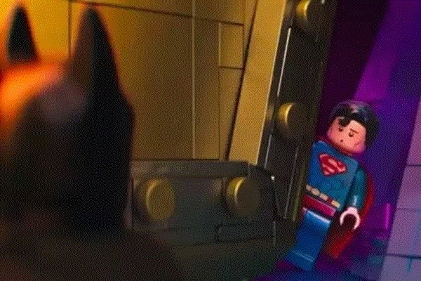 乐高蝙蝠侠视频里的隐藏密码，从彩蛋到速通，玩家必懂的3层游戏逻辑