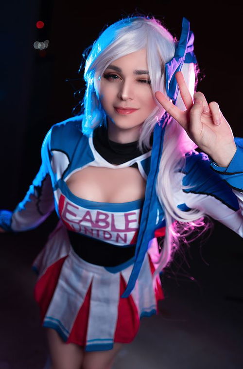 万圣节魅惑幽灵COS，性感美女“不高兴”揭秘新风尚