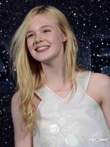 艾丽·范宁与《滚石》高层热恋两年，恩爱传奇再掀娱乐新篇章