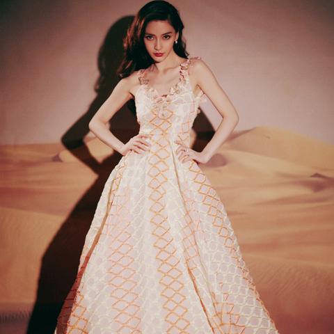 唐嫣回应传闻：轻松化解，正面刚不再是唯一选择