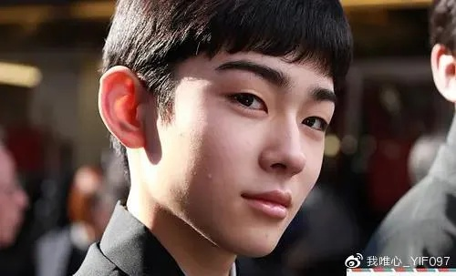 幼时欺凌受害者日本男，整容成全球最美，诠释坚韧新力量