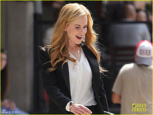 58岁妮可·基德曼幕后照惊艳，风采依旧演绎绝代风华