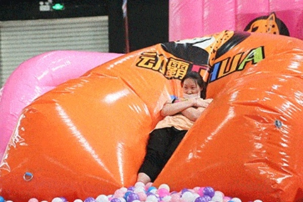 同学聚会冷场？这5类「情绪炸弹」游戏，让毕业10年的人秒回教室