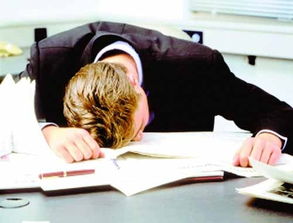 熬夜致30岁青年脑膜炎：智力倒退3岁，生活无法自理警示录