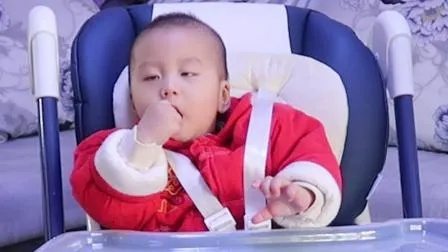 11岁萌娃挑战吞金豆，5天舌战终获胜！