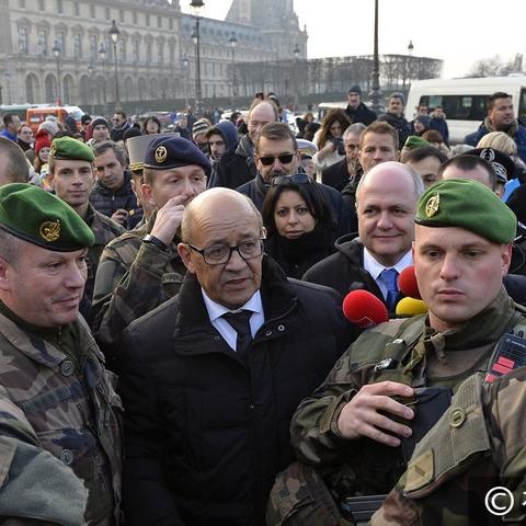 卢浮宫安保升级，密码破解新攻略揭秘