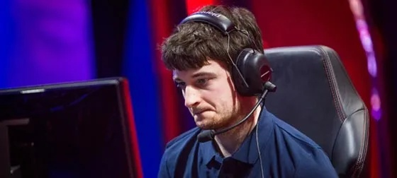 为什么你玩Stingray总打空？3个职业选手都在用的锁敌细节藏在这