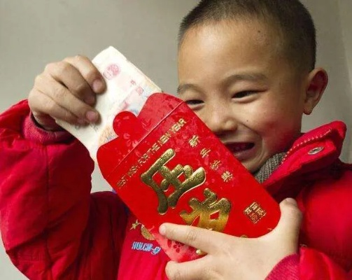 月薪五千借钱给儿子买万元游戏本，真的是养废孩子吗？