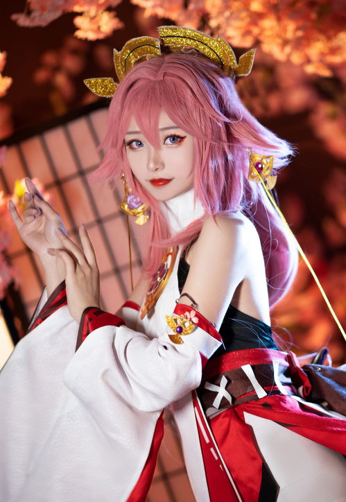 为什么COS雷电将军的炼乳图片总让玩家忍不住存？藏在细节里的「神还原密码」