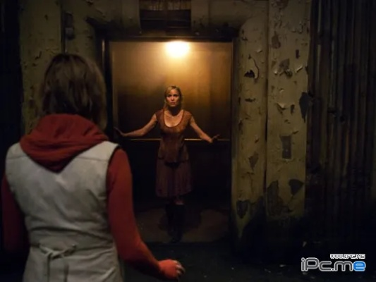 寂静岭女主直播意外露真容，揭秘钢管舞魅力瞬间