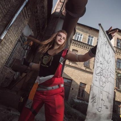 韩国COS女神：甜颜丰腴，反差魅力惊艳全场