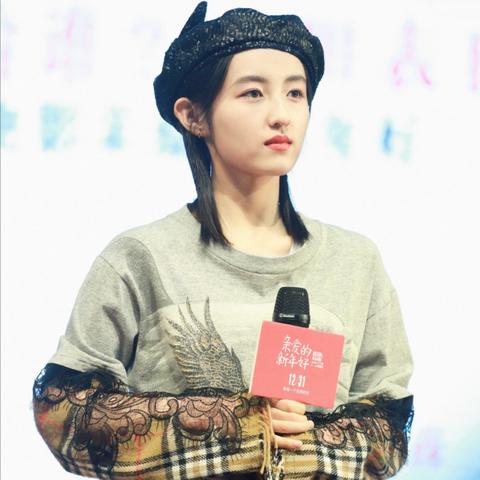 1.85传奇私服还能玩吗？老玩家实测30天，揭秘现在最稳的复古服套路