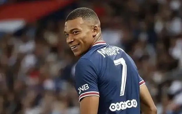 姆巴佩要穿皇马7号？曝初步协议细节，玩家最关心的转会影响全解析