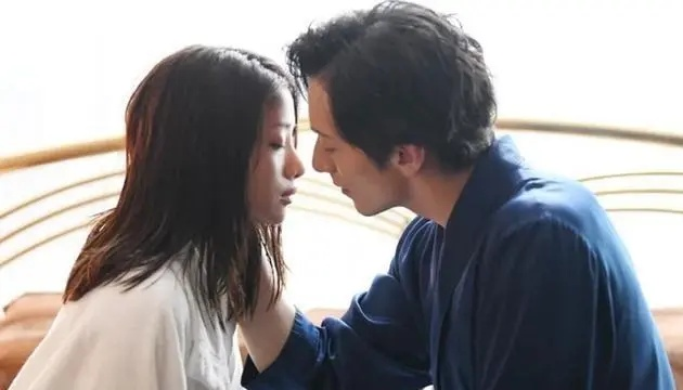 《超英派遣中心》亲密戏补全，第二季深情回归，情感价值再升级